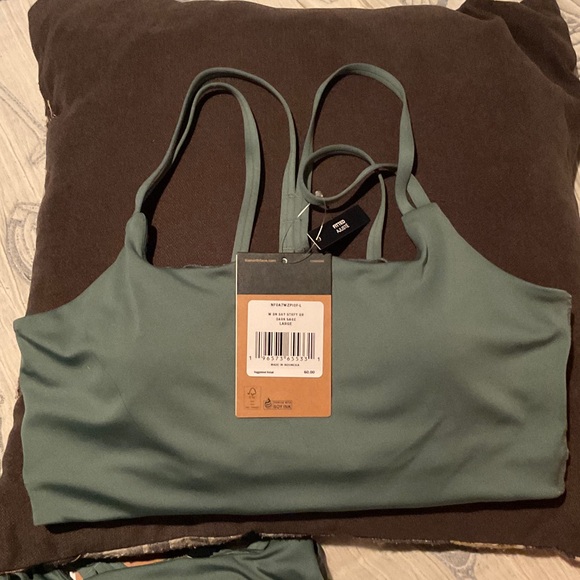 The North Face Sage Sports Bra - Picture 1 of 6